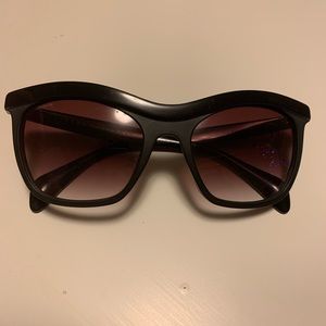 Women sunglasses